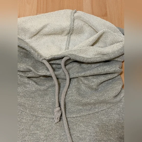 Top - Picture 3 of 5